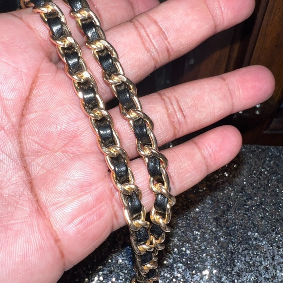 ❌SOLD❌Chanel Beauty Bag-gift with purchase. LOVELY, New, Never used! - Picture 7 of 8